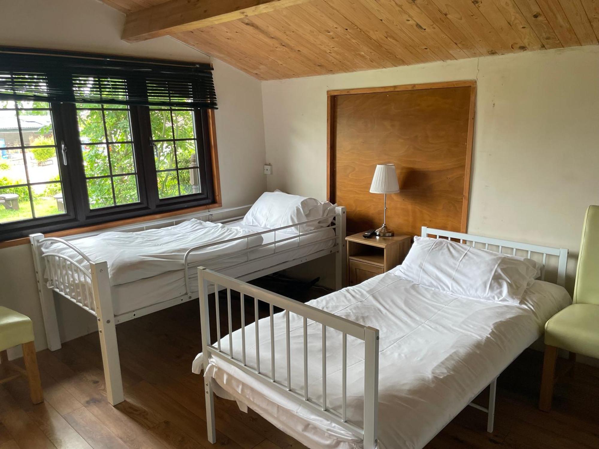 Bridge Farm Guesthouse Rooms Dundry Esterno foto