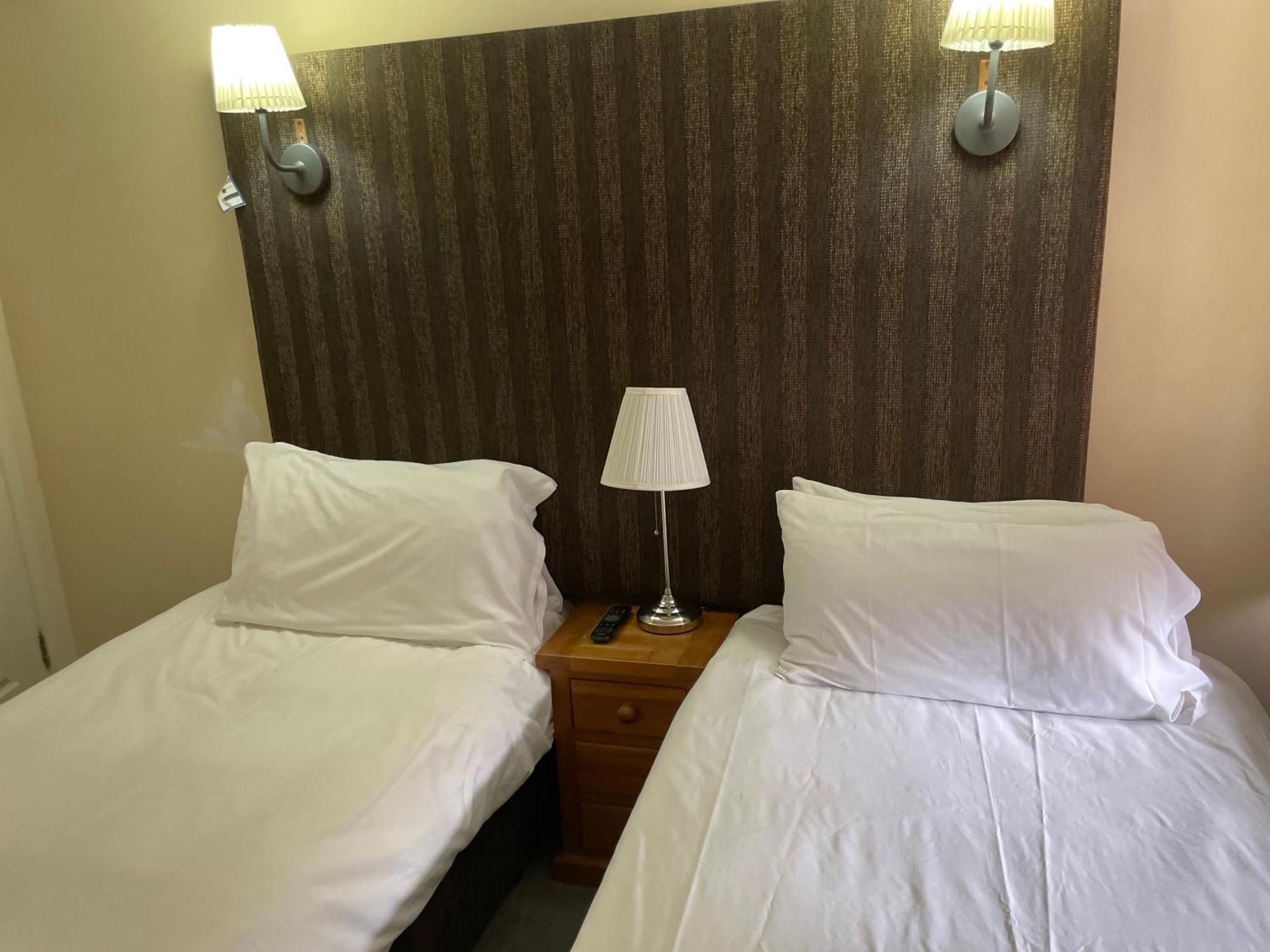 Bridge Farm Guesthouse Rooms Dundry Esterno foto