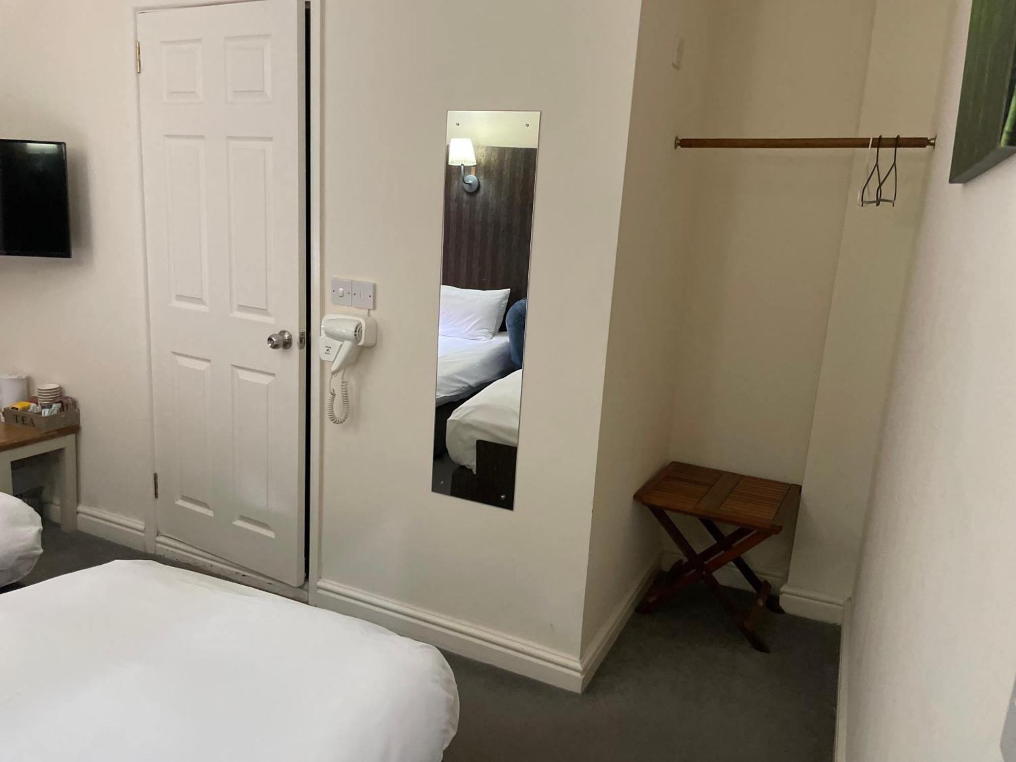 Bridge Farm Guesthouse Rooms Dundry Esterno foto