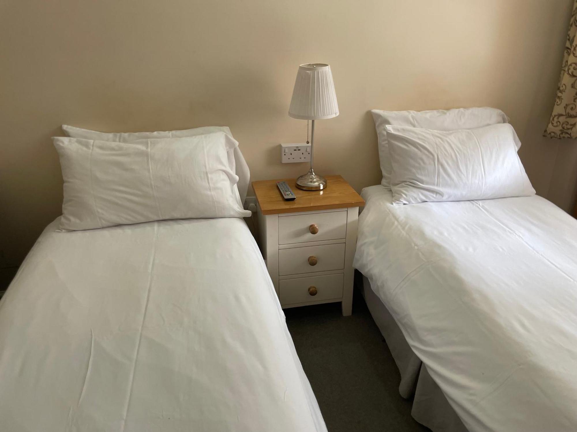 Bridge Farm Guesthouse Rooms Dundry Esterno foto