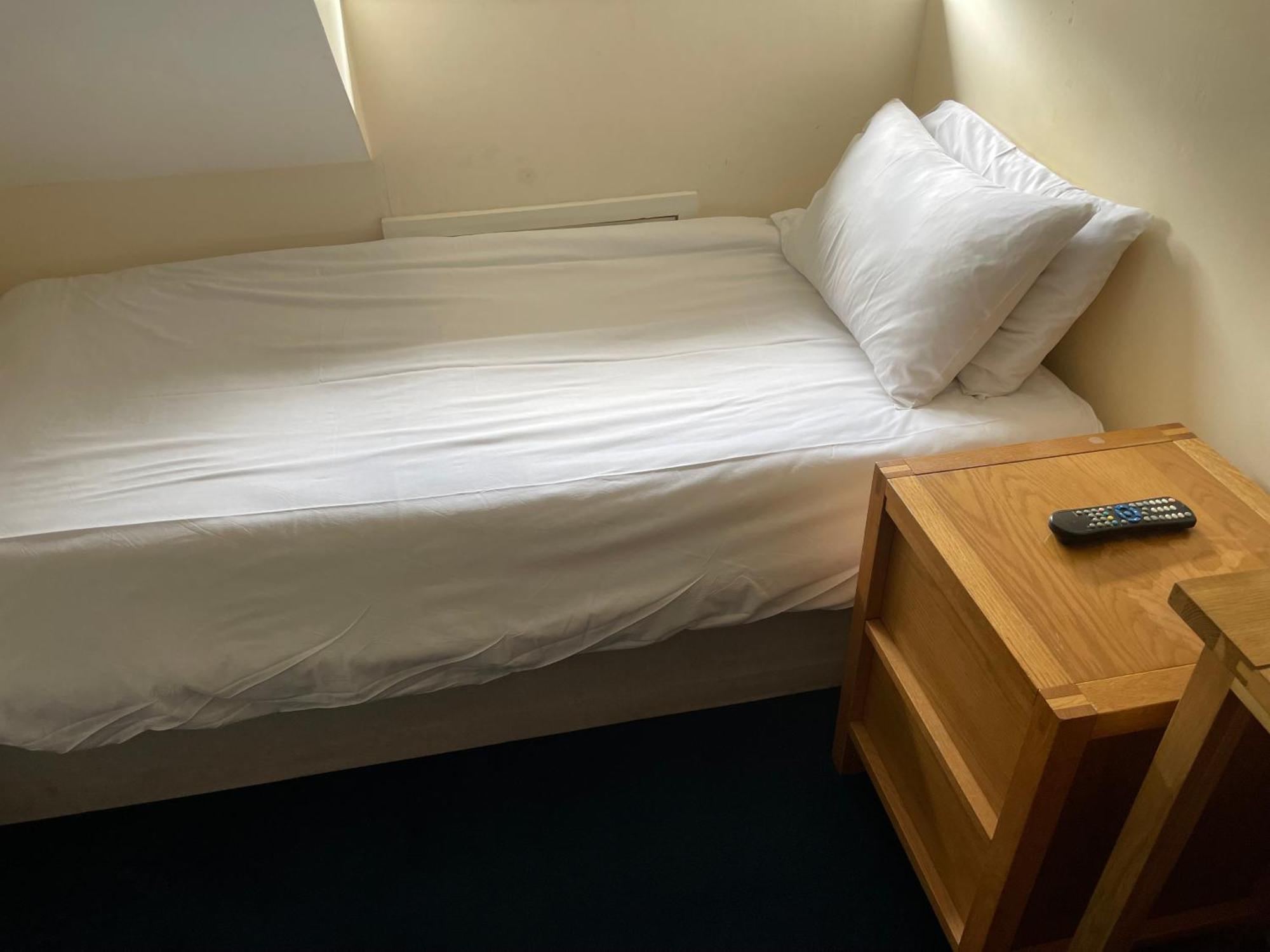 Bridge Farm Guesthouse Rooms Dundry Esterno foto