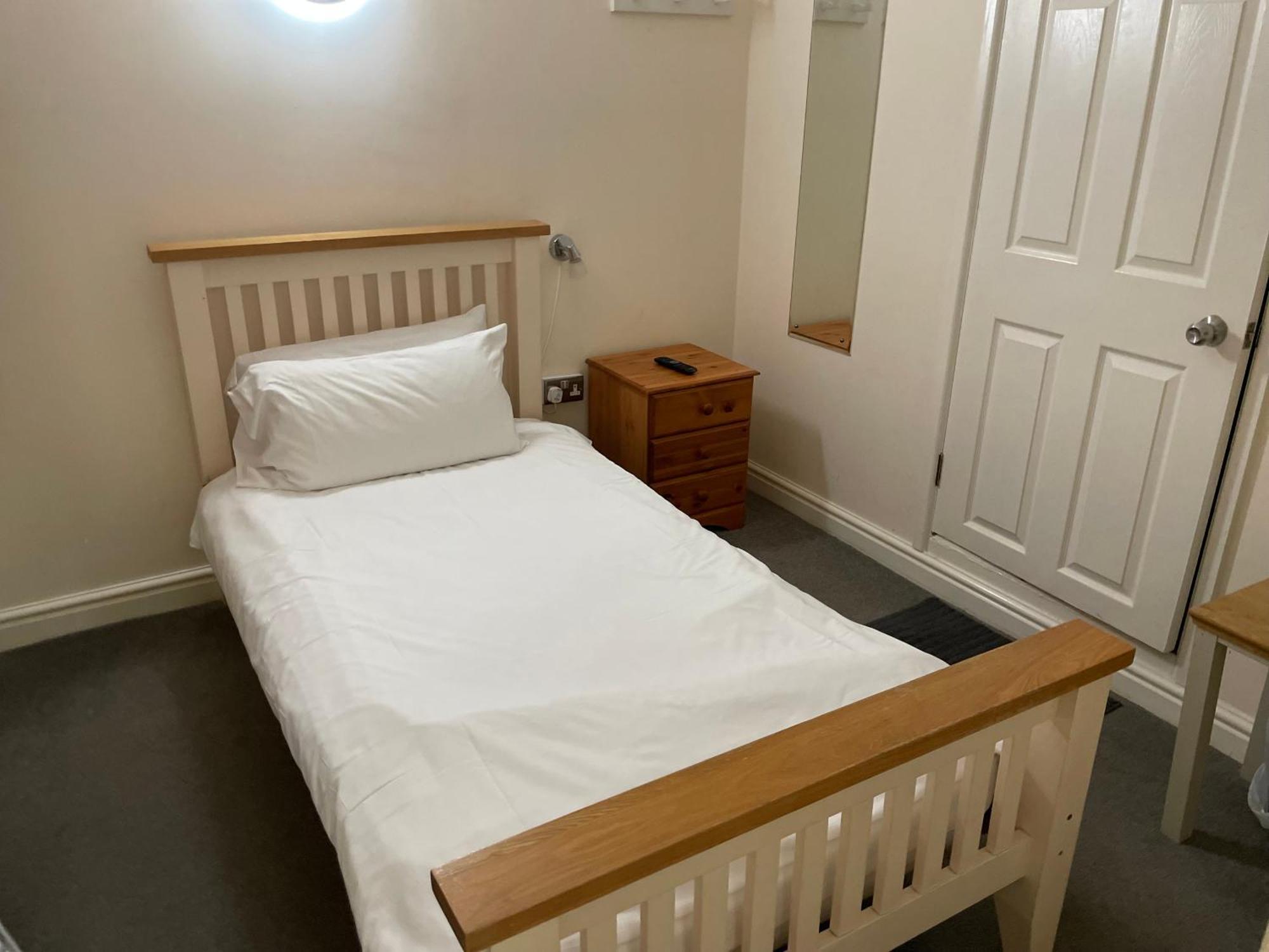Bridge Farm Guesthouse Rooms Dundry Esterno foto